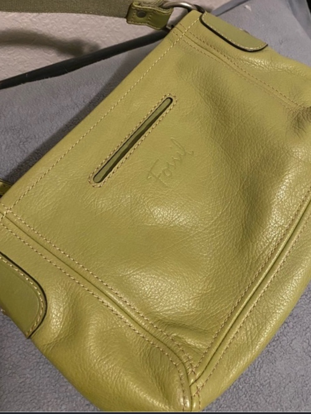 Fossil Vintage Light Olive Green Pebbled Leather Crossbody Purse